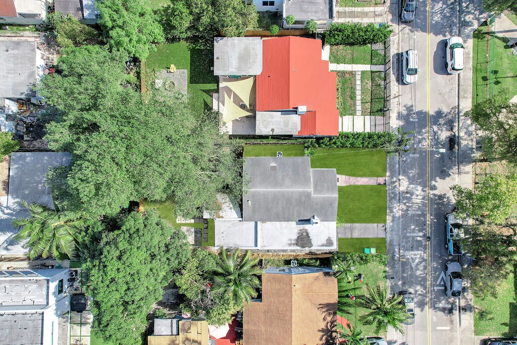 Building Photo - 47 NW 45th Ave