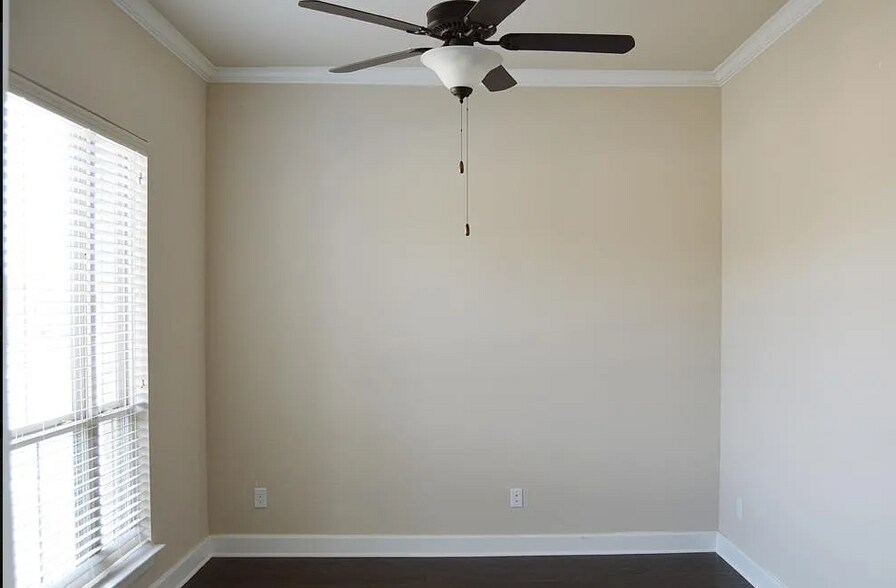 Office room/Study room - 3811 Ashbury Rd
