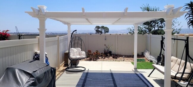 Building Photo - 5451 San Roberto