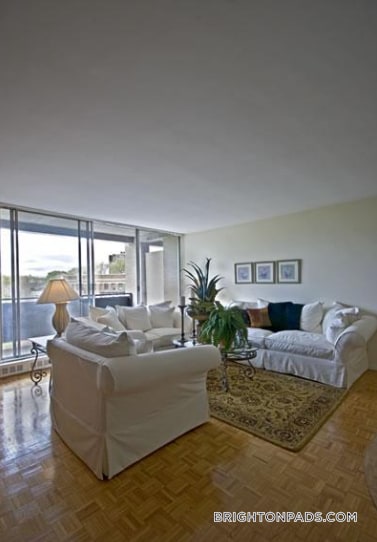 Building Photo - 125 Chiswick Rd