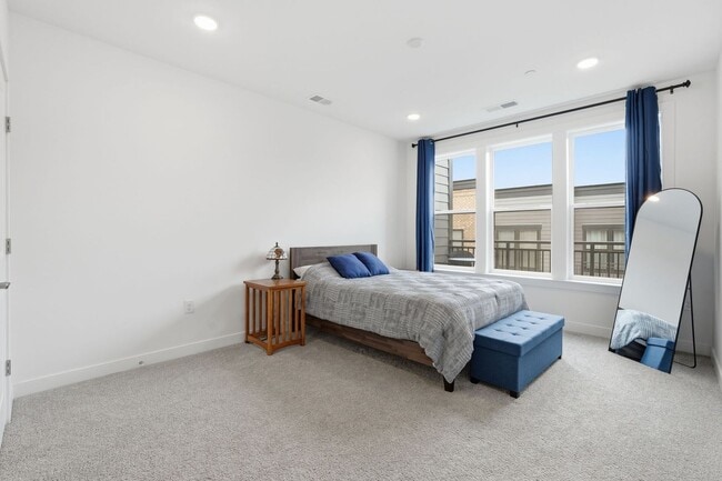 Building Photo - 21950 Garganey Ter