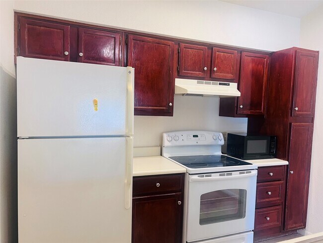 Building Photo - 2121 El Paseo St