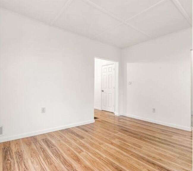 Building Photo - 57-59-59 Cedar St