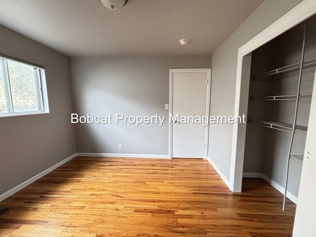 Building Photo - 708 Highland St