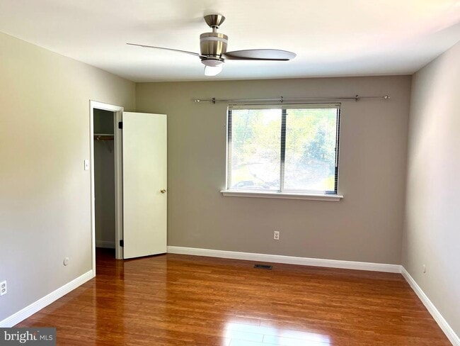 Building Photo - 306 Worthington Dr