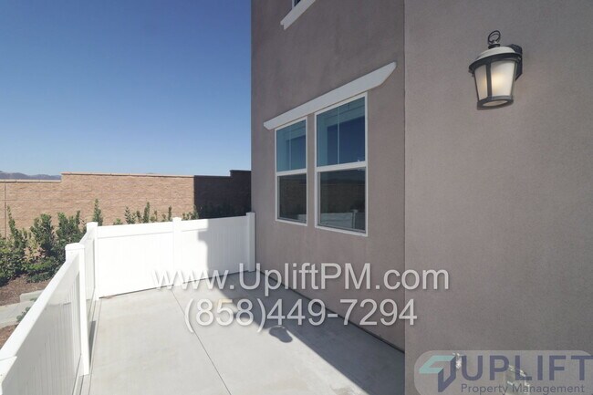 Building Photo - 36351 Elizabeth Ln