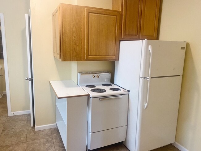 Building Photo - Italian Estates Property Management