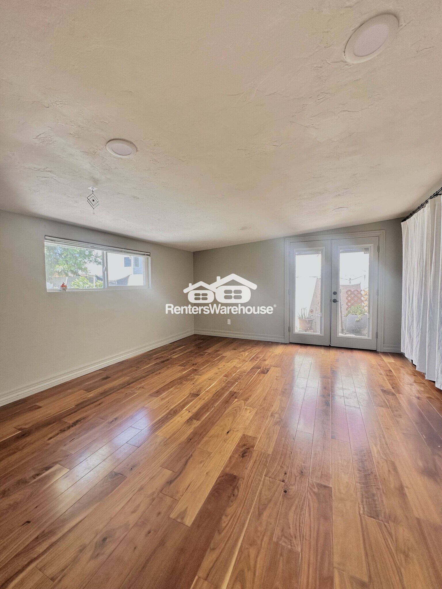 Building Photo - 4707 E Montecito Ave