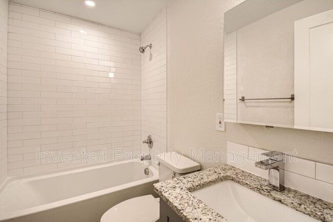 Building Photo - 1534 Verbena St