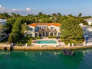 Building Photo - 11 E Rivo Alto Dr