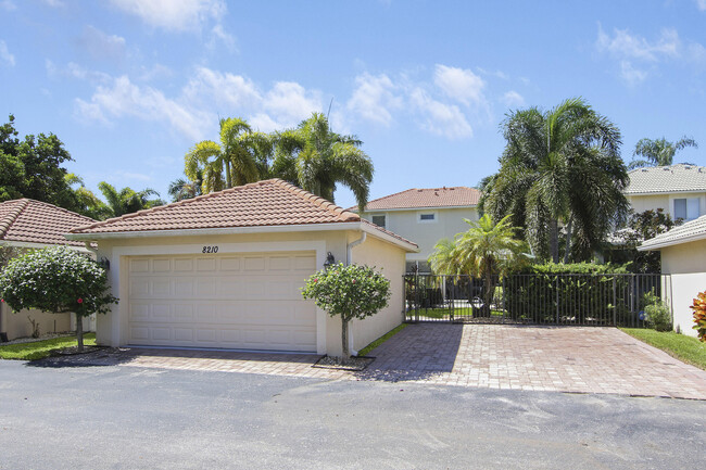 Building Photo - 8210 Calterra Dr