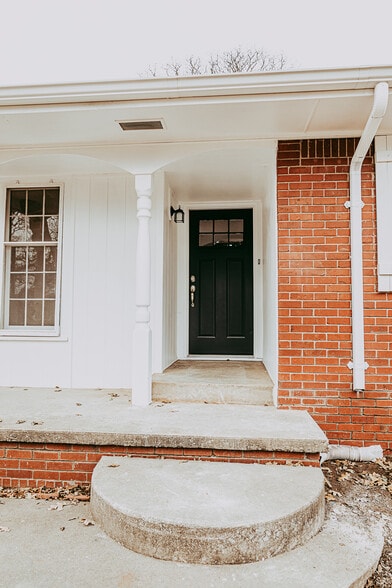 Front Porch - 5331 Indian Hill Rd