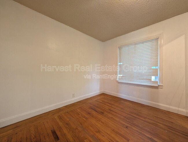 Building Photo - 500 Warden Ave