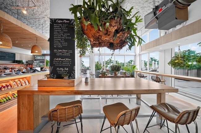 Building Photo - 2301 Collins Ave