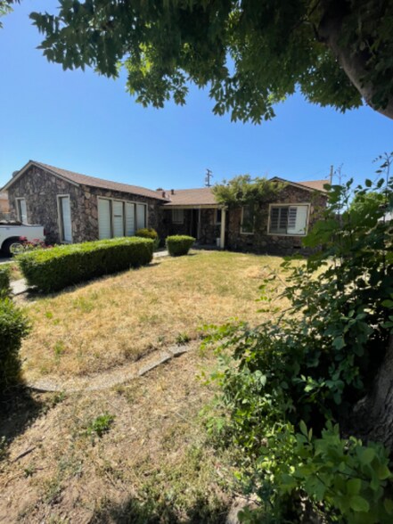 Building Photo - 416 Bruce Ave