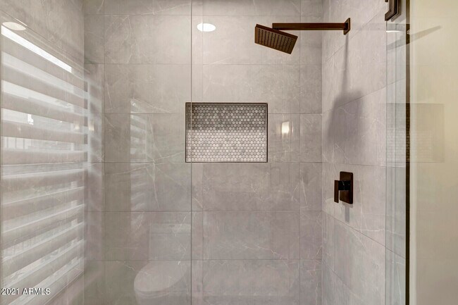Building Photo - 7525 E Gainey Ranch Rd