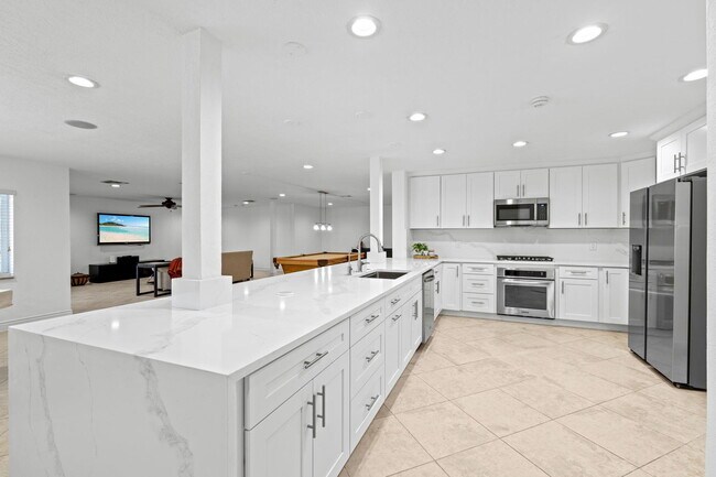 Building Photo - 7447 NW 82nd Terrace