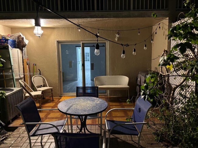 Building Photo - 6886 NW 166th Terrace