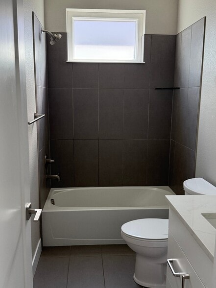 Building Photo - 837 Cherokee Dr