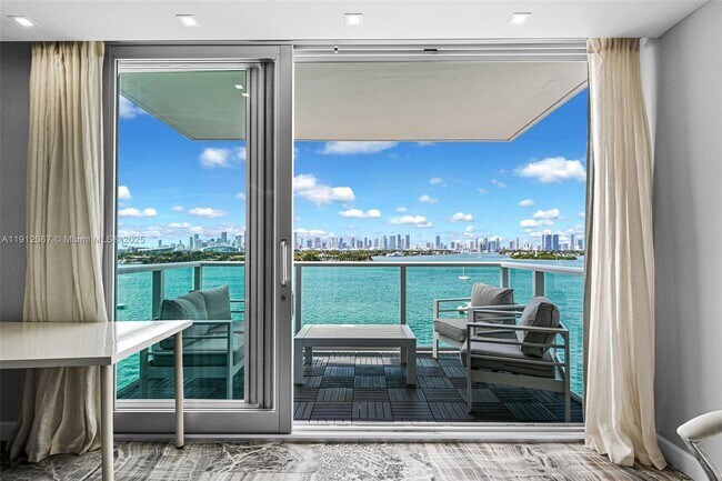 Building Photo - 1000 West Ave