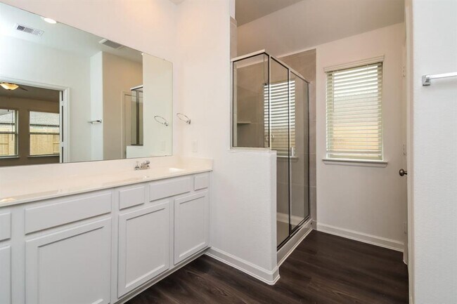 Building Photo - 5434 Tourmaline Wy