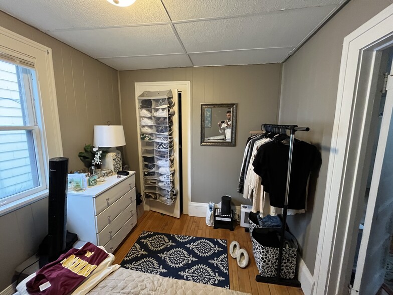 Bedroom 2 - 1401 5th St NE