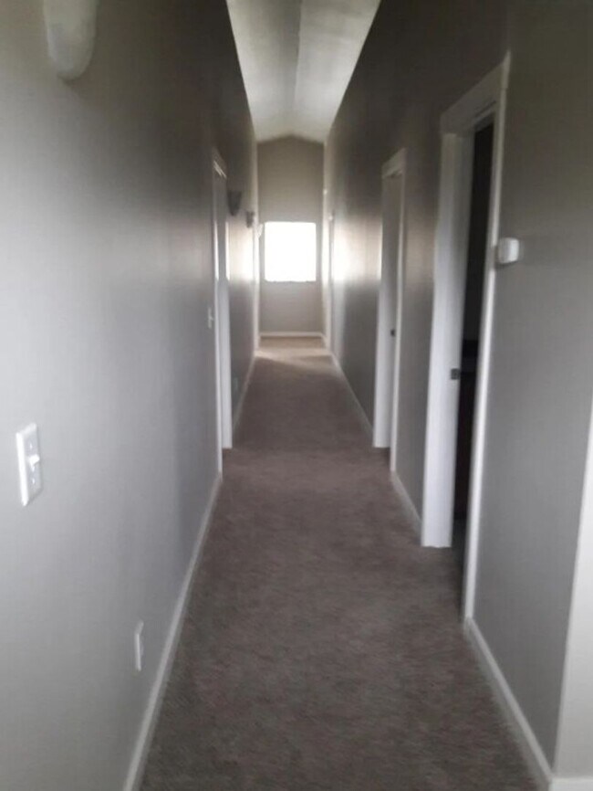 Building Photo - Newer Construction---7 Bedroom Available for Prelease in York Neighborhood!