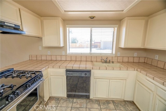 Building Photo - 7795 Oakwood Ave