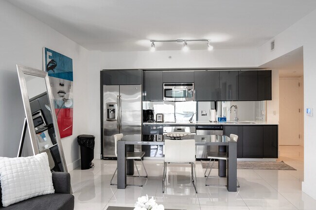 Building Photo - 31 SE 6th St