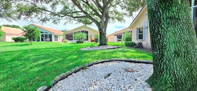 Building Photo - 7299 Lugano Dr