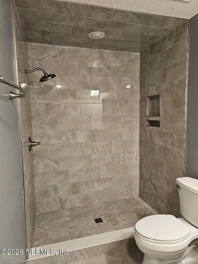 Building Photo - 3155 Ravines Rd