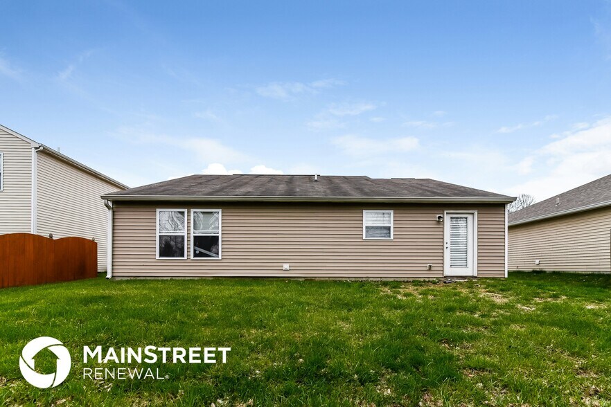Building Photo - 10616 Pavilion Dr