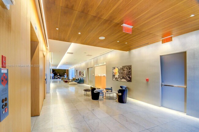 Building Photo - 88 SW 7th St