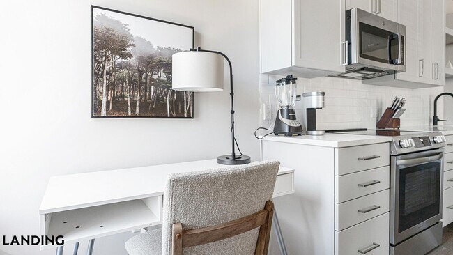 Building Photo - 300 E Broad St