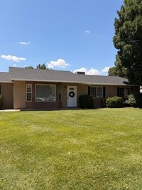 Building Photo - 1743 W Green Valley Ln