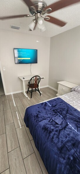 Building Photo - 10519 Wyndcliff Dr