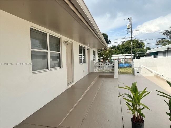 Building Photo - 4725 NW 4th St