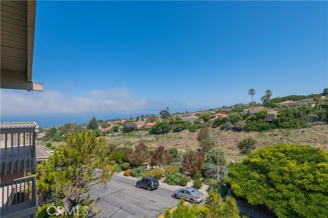 Building Photo - 6542 Ocean Crest Dr