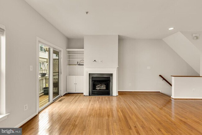 Building Photo - 1227 V St NW