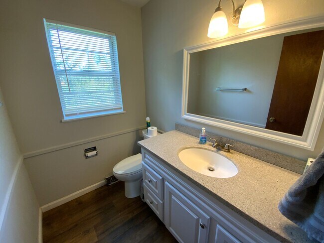 Building Photo - 4209 Defoe Dr
