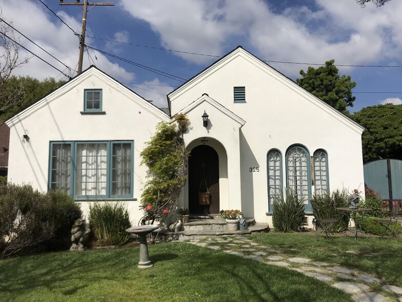 325 South Berkeley Avenue - 325 S Berkeley Ave