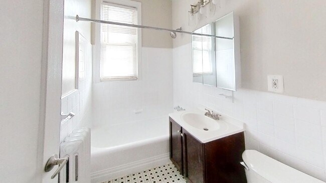 Building Photo - 1320 Nicholson St NW