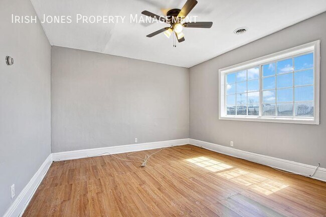 Building Photo - 15 Grove St