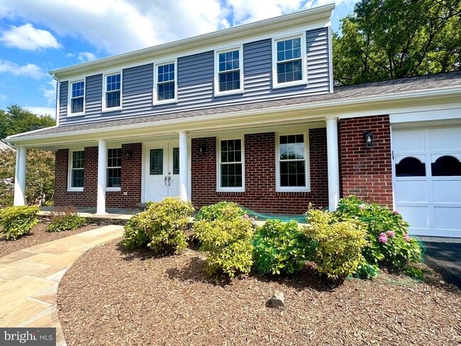 Building Photo - 1213 Forestville Dr