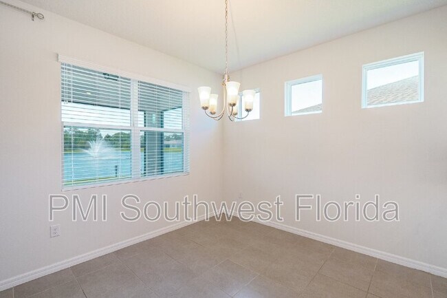 Building Photo - 5928 Silver Palm Blvd