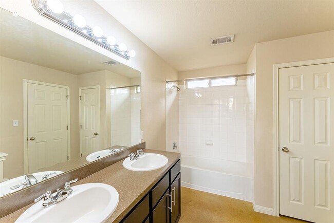 Building Photo - 4514 Senda Ln