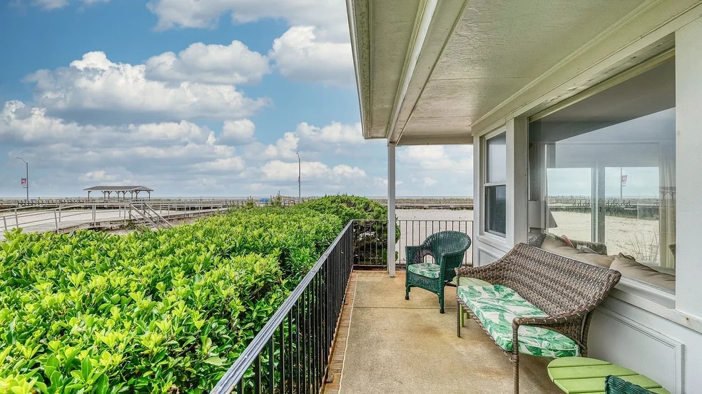 Building Photo - 108 S Newark Ave