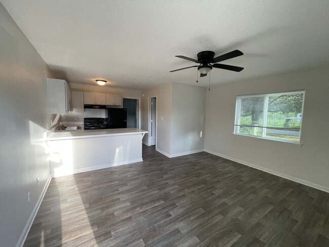 Living Room - Guilford Place Apartments.