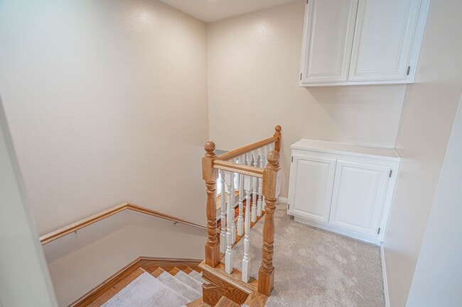 Building Photo - Valencia 4 Bedroom Home for Rent.