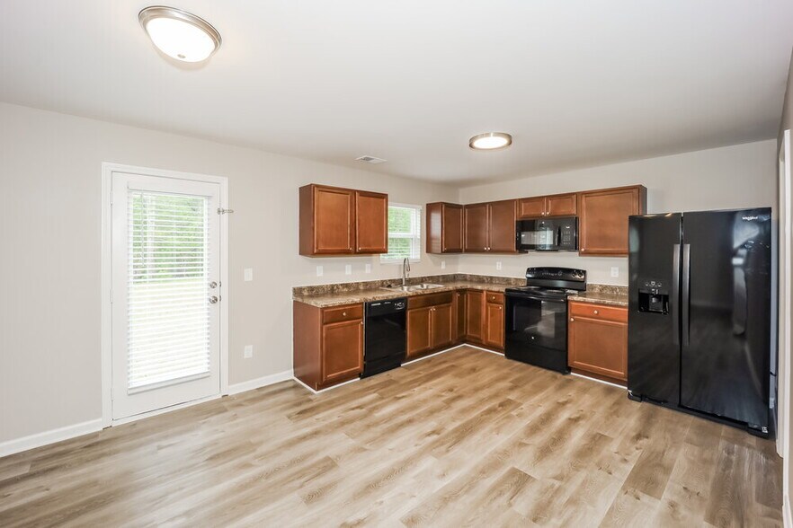 Building Photo - 318 Freeman Cir